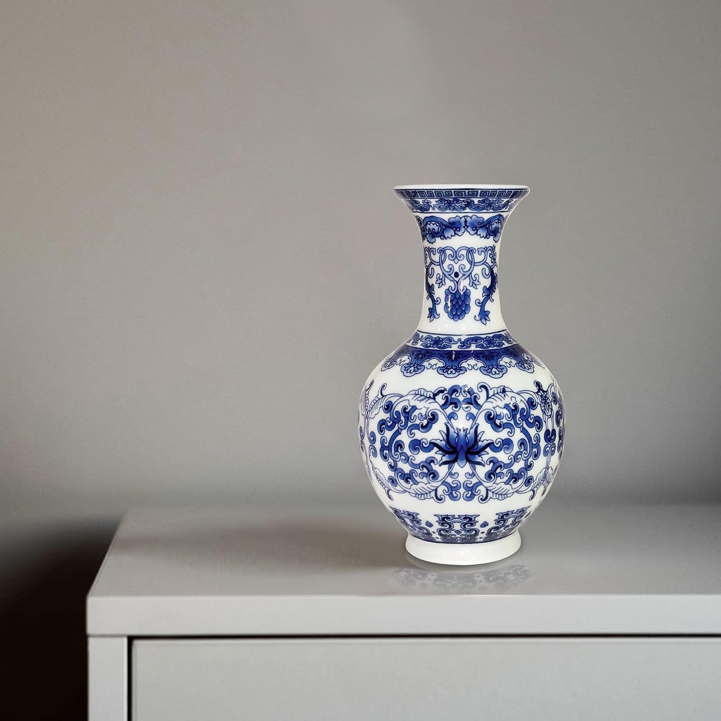 fanquare Small Blue and White Porcelain Vase, Chinese Porcelain Vase for Home Decor, Traditional Ceramic Flower Vase, 5.5"