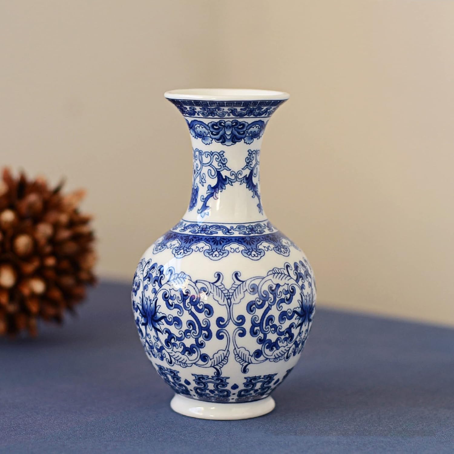 fanquare Small Blue and White Porcelain Vase, Chinese Porcelain Vase for Home Decor, Traditional Ceramic Flower Vase, 5.5"