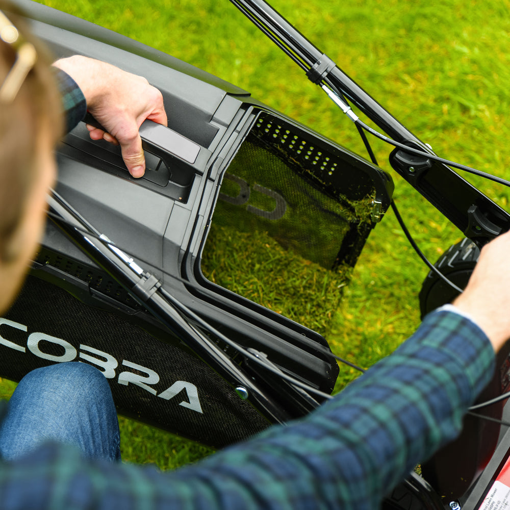 Cobra RM46SPCE Self-Propelled Rear Roller Petrol Lawn Mower (Electric Start)