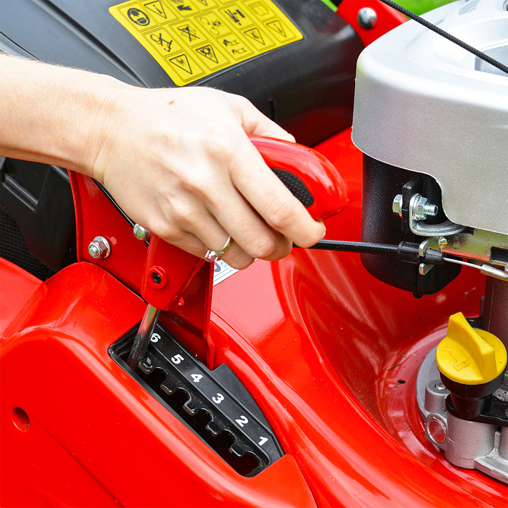 Cobra RM46SPC Self-Propelled Rear Roller Petrol Lawn Mower